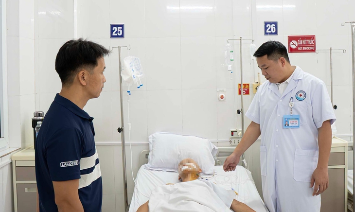 Kích hoạt 'báo động đỏ' cứu thanh niên 16 tuổi thoát lằn ranh sinh tử- Ảnh 1. Kích hoạt 'báo động đỏ' cứu thanh niên 16 tuổi thoát lằn ranh sinh tử- Ảnh 1.
