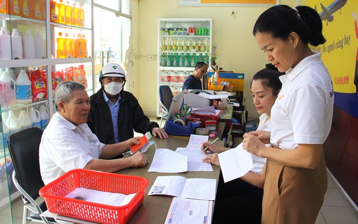 Già hóa dân số làm tăng gánh nặng đục thủy tinh thể ở người cao tuổi - Ảnh 4.