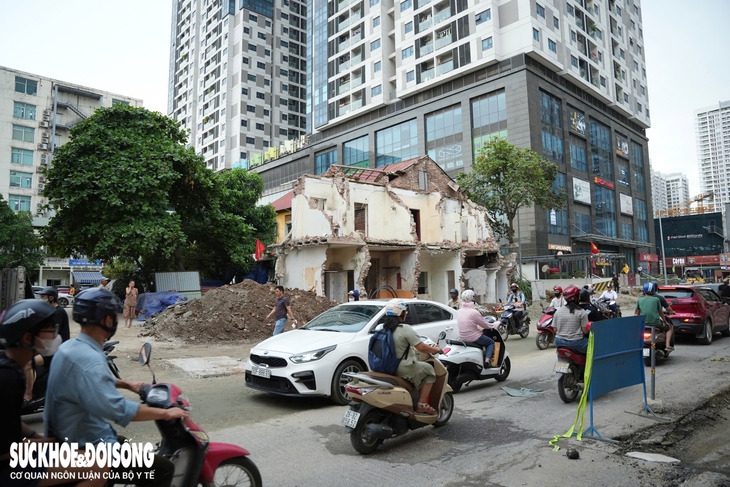 Tháo gỡ 'nút thắt' cuối cùng để mở rộng đường Nguyễn Tuân- Ảnh 3. Tháo gỡ 'nút thắt' cuối cùng để mở rộng đường Nguyễn Tuân- Ảnh 3.