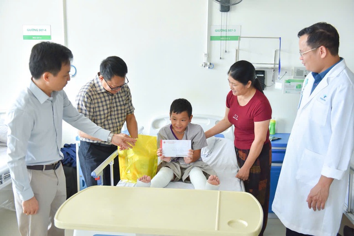 Phẫu thuật miễn phí giúp trẻ em khuyết tật tự tin hòa nhập cộng đồng- Ảnh 1. Phẫu thuật miễn phí giúp trẻ em khuyết tật tự tin hòa nhập cộng đồng- Ảnh 1.
