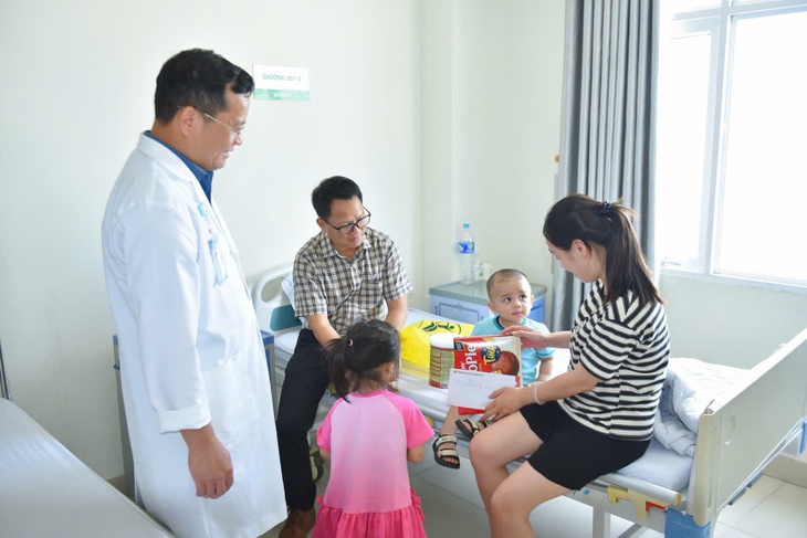 Phẫu thuật miễn phí giúp trẻ em khuyết tật tự tin hòa nhập cộng đồng- Ảnh 3. Phẫu thuật miễn phí giúp trẻ em khuyết tật tự tin hòa nhập cộng đồng- Ảnh 3.
