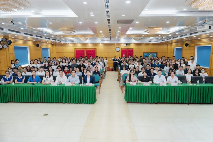 Chiến lược quản lý đau sau Zona: Tận dụng 'cửa sổ vàng' 72 giờ để ngăn biến chứng đau mạn tính- Ảnh 1. Chiến lược quản lý đau sau Zona: Tận dụng 'cửa sổ vàng' 72 giờ để ngăn biến chứng đau mạn tính- Ảnh 1.