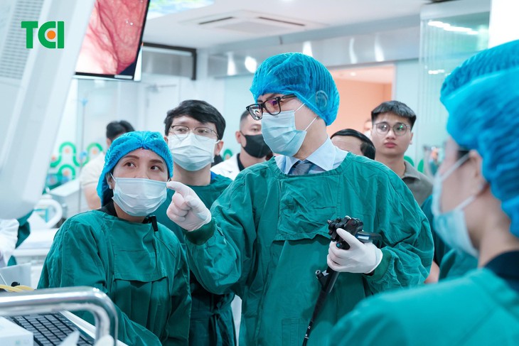 Đánh giá tổn thương đường ruột bằng nội soi- Ảnh 1. Đánh giá tổn thương đường ruột bằng nội soi- Ảnh 1.