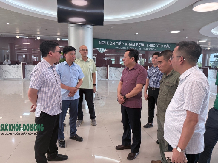 Lãnh đạo Bộ Y tế kiểm tra tiến độ nước rút đưa BV Bạch Mai cơ sở Ninh Bình vào hoạt động- Ảnh 1. Lãnh đạo Bộ Y tế kiểm tra tiến độ nước rút đưa BV Bạch Mai cơ sở Ninh Bình vào hoạt động- Ảnh 1.