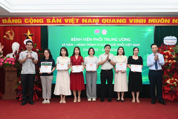 Bệnh viện Phổi Trung ương kỷ niệm 69 năm thành lập: Bứt phá để phát triển chuyên ngành bệnh phổi và lao - Ảnh 8.