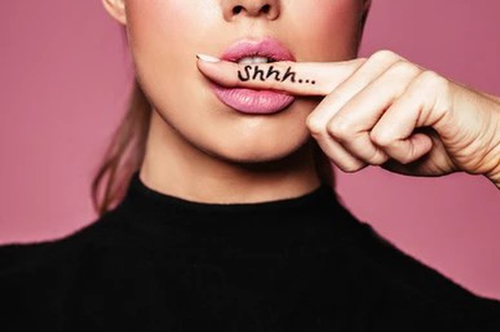 8 cách giúp phụ nữ sau mãn kinh thỏa mãn hơn trong 'chuyện ấy' - Ảnh 1.