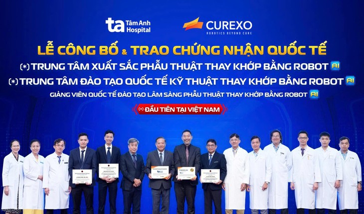 Bệnh viện Việt Nam đạt 3 chứng nhận quốc tế với robot AI thay khớp- Ảnh 1.