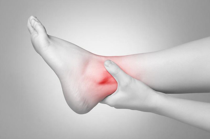Thường xuyên đau nhức khớp vào buổi sáng ở trẻ - cảnh báo sớm viêm khớp tự phát- Ảnh 1.