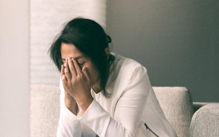 Dấu hiệu trầm cảm nhiều người bỏ qua và cách điều trị hiệu quả- Ảnh 2.