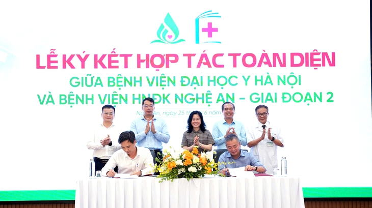 Bệnh viện Đại học Y Hà Nội đồng hành nâng cao chất lượng khám chữa bệnh tại Nghệ An- Ảnh 1.