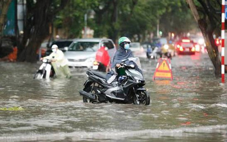 Nắng nóng gay gắt chấm dứt ở miền Bắc nhưng vẫn duy trì cường độ mạnh ở miền Trung- Ảnh 2.