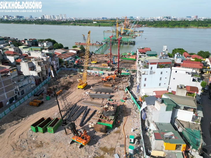 Tiến độ 'siêu cầu' vượt sông Hồng hơn 16.000 tỷ đồng sau hơn 8 tháng khởi công- Ảnh 2.