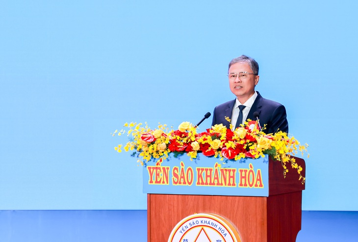 Trao 200 triệu cho Quỹ nhân ái Khánh Hòa và tri ân hàng loạt khách hàng yến sào - Ảnh 1.