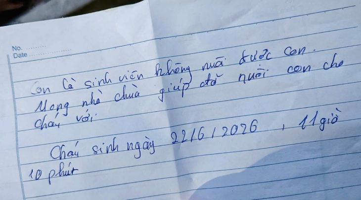 Phát hiện bé sơ sinh bị bỏ lại trước cổng chùa kèm bức thư của người mẹ- Ảnh 2.