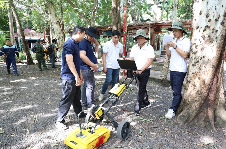 Nhân chứng tiết lộ cảnh tượng ám ảnh về mộ tập thể liệt sĩ tại Công viên Lê Thị Riêng - Ảnh 5.