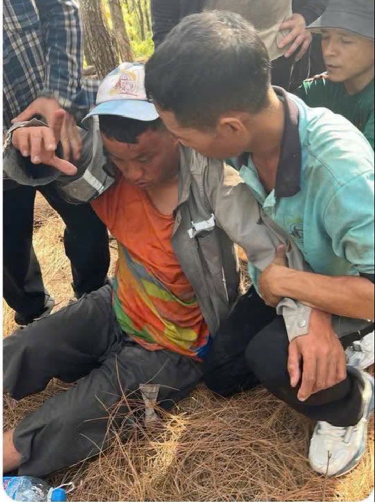 Nắng nóng gay gắt , 500 người tìm kiếm nam thanh niên mất tích ở Nghệ An - Ảnh 1.