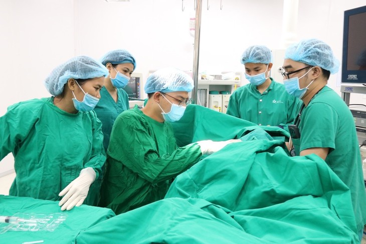Hưng Yên đầu tư mạnh cho y tế, hướng tới trung tâm y tế chất lượng cao của Đồng bằng sông Hồng- Ảnh 2.