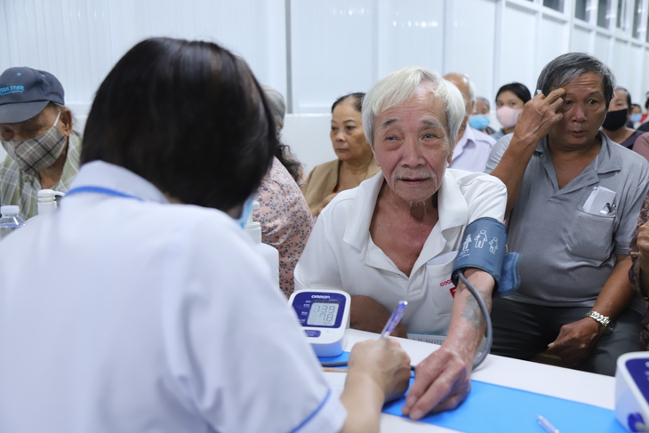 Dinh dưỡng là nền tảng bảo vệ sức khỏe cộng đồng- Ảnh 2.
