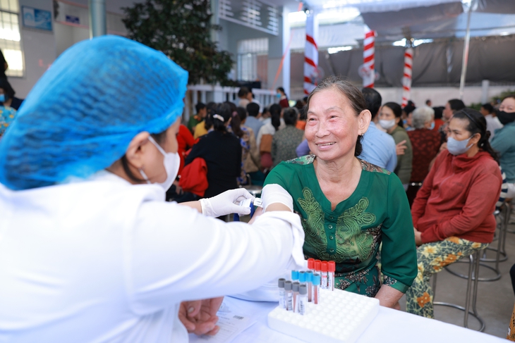 Vệ sinh phòng bệnh, nâng cao sức khỏe nhân dân từ tuyến cơ sở- Ảnh 2.