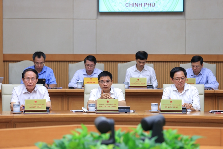 Thủ tướng yêu cầu hoàn thiện gấp các dự án luật trình Kỳ họp không thường lệ của Quốc hội- Ảnh 4.