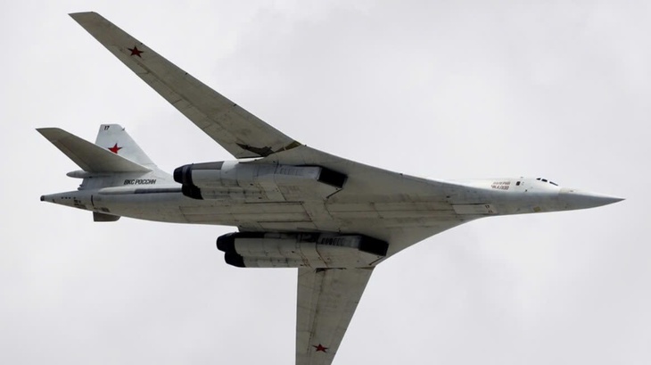 Tiêm kích 'bất khả chiến bại' MiG-31BM của Nga áp sát NATO- Ảnh 1.