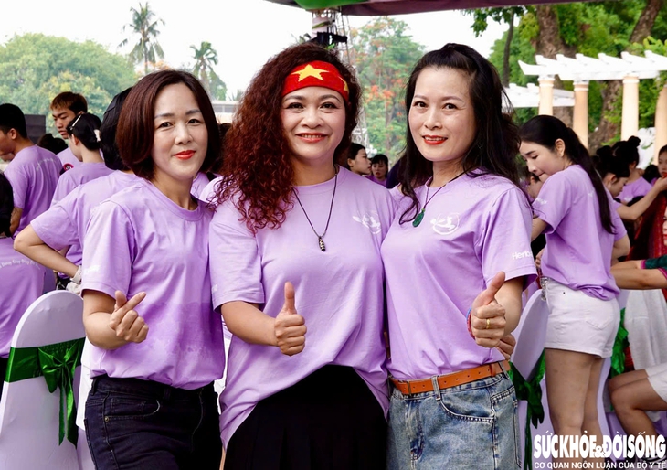 Hàng trăm người được tư vấn sức khỏe tại Ngày Dinh dưỡng cộng đồng Việt Nam lần 7- Ảnh 9.