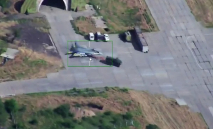 UAV Geran-4 Nga phá hủy MiG-29 Ukraine ngay trên đường băng- Ảnh 1.