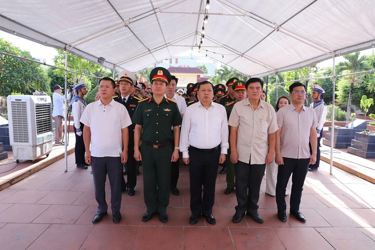 Chiến dịch 500 ngày đêm ở Hải Phòng: Phối hợp lấy mẫu sinh phẩm phục vụ giám định ADN- Ảnh 1.