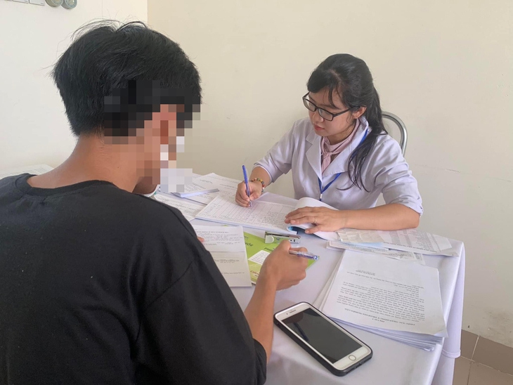 Huế mở rộng 'lá chắn' phòng HIV cho nhóm nguy cơ cao- Ảnh 1.