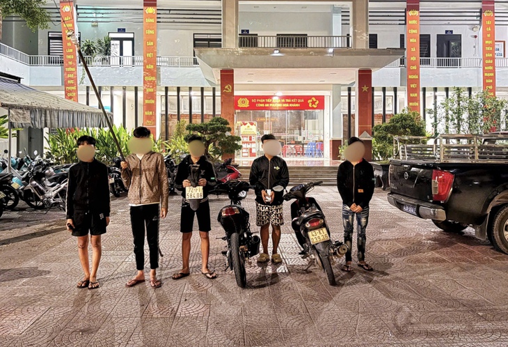 Hẹn giao biển số xe rồi dùng hơi cay, ba chĩa cướp tài sản- Ảnh 1.