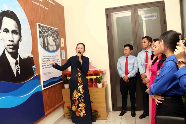 Khánh thành 'Không gian văn hóa Hồ Chí Minh' tại trụ sở UBND TPHCM- Ảnh 1.