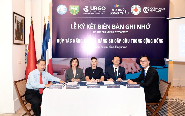 Hơn 22.000 dược sĩ Long Châu sẽ được đào tạo để trở thành tình nguyện viên sơ cấp cứu cộng đồng- Ảnh 1. Hơn 22.000 dược sĩ Long Châu sẽ được đào tạo để trở thành tình nguyện viên sơ cấp cứu cộng đồng- Ảnh 1.
