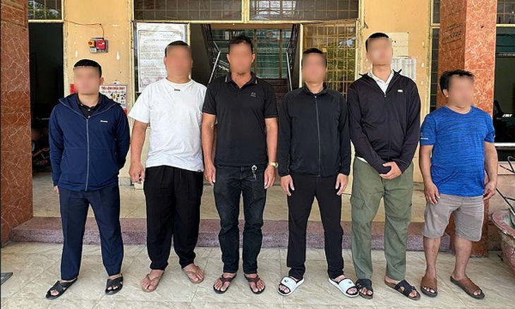 Hỗn chiến tại quán nhậu, 6 người được mời lên công an làm việc- Ảnh 1. Hỗn chiến tại quán nhậu, 6 người được mời lên công an làm việc- Ảnh 1.
