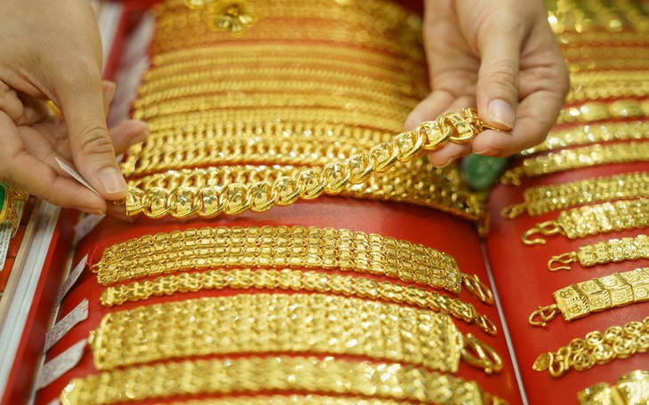 Chốt giá vàng hôm nay ngày 3/6 đồng loạt giảm rất mạnh