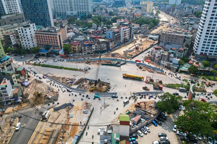 Diện mạo mới đường vành đai 1 nhiều đoạn được thảm nhựa- Ảnh 12. Diện mạo mới đường vành đai 1 nhiều đoạn được thảm nhựa- Ảnh 12.