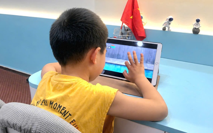 Bảo vệ trẻ em trong thời đại số
- Kỳ 2: Những rủi ro ẩn sau màn hình điện thoại- Ảnh 4.