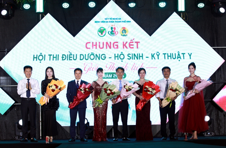 Hội thi Điều dưỡng - Hộ sinh - Kỹ thuật y năm 2026 tại Nghệ An tôn vinh y đức - Ảnh 1.