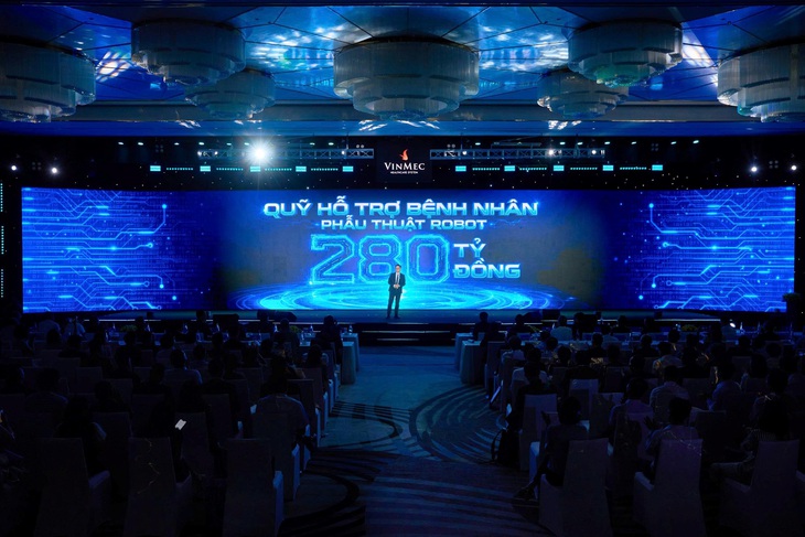 Vingroup công bố Quỹ Hỗ trợ 280 tỷ đồng, mở rộng cơ hội tiếp cận phẫu thuật robot cho người Việt- Ảnh 1.