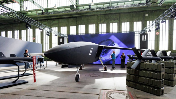 NATO 'bật đèn xanh' cho kế hoạch săn sân bay chiến lược của Nga- Ảnh 1.