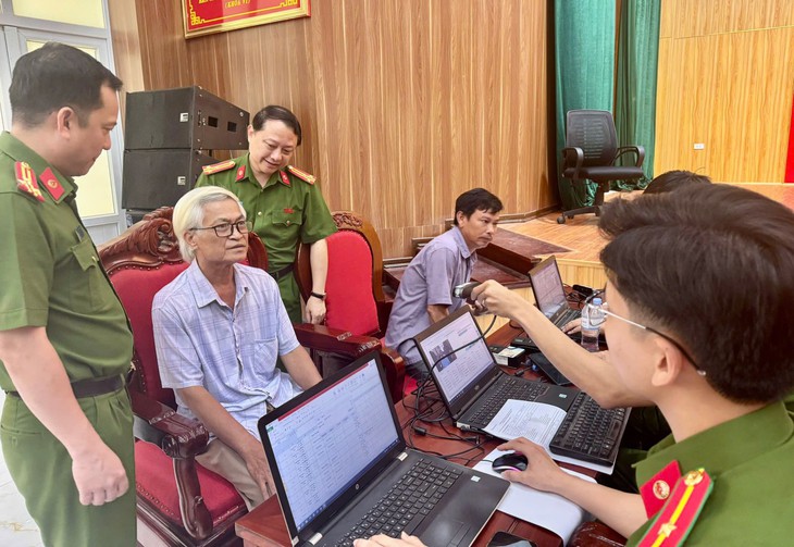 Chiến dịch 500 ngày đêm: Chắt chiu từng ký ức trả lại tên cho các Anh hùng liệt sĩ- Ảnh 2.