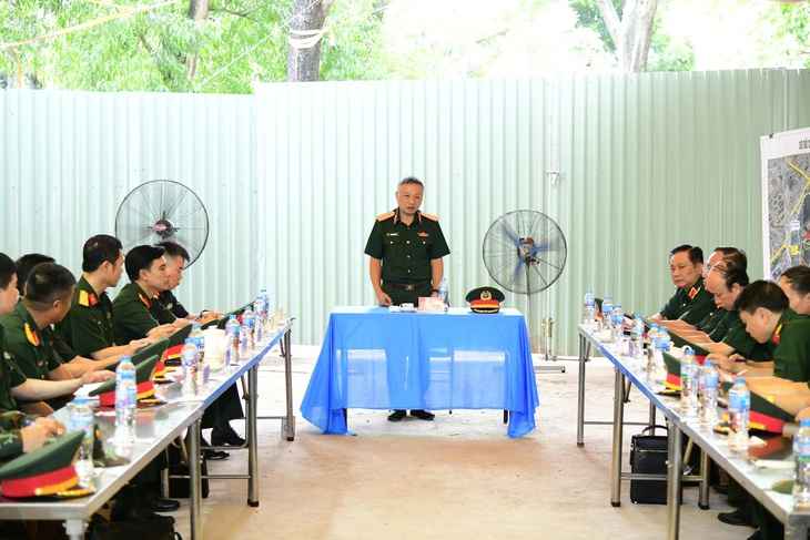 Thượng tướng Lê Quang Minh kiểm tra công tác tìm kiếm hài cốt liệt sĩ tại TPHCM - Ảnh 3.