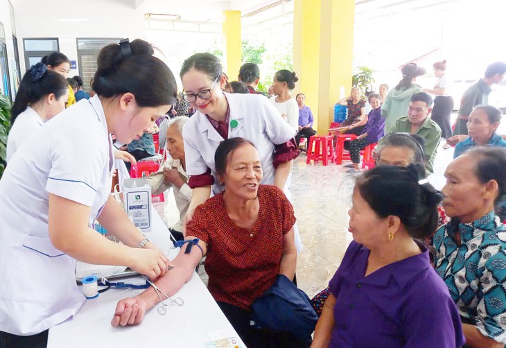 Hơn 8.000 người dân Hà Tĩnh được khám sức khỏe miễn phí- Ảnh 2.