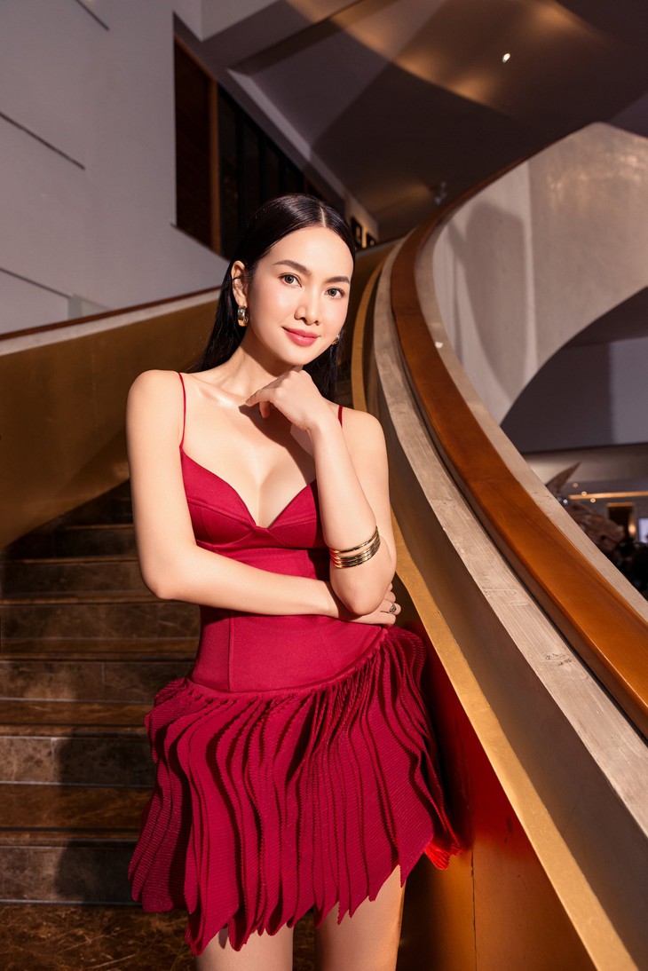 Siêu mẫu Anh Thư gợi cảm đến ngỡ ngàng ở tuổi 44- Ảnh 9.