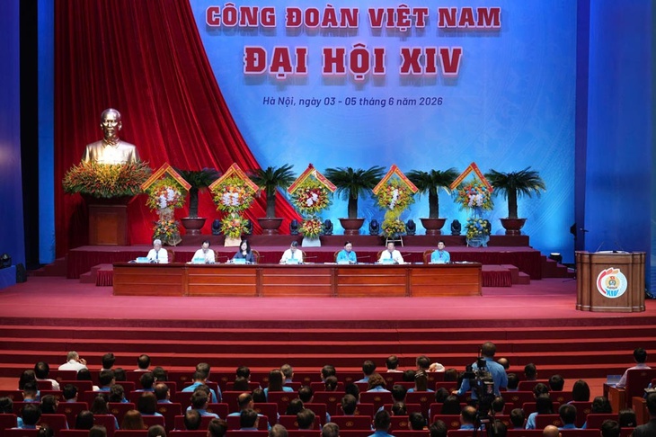 Bộ trưởng Đào Hồng Lan trả lời loạt kiến nghị về sức khỏe, ATTP và thuốc giả tại Đại hội XIV Công đoàn- Ảnh 1.