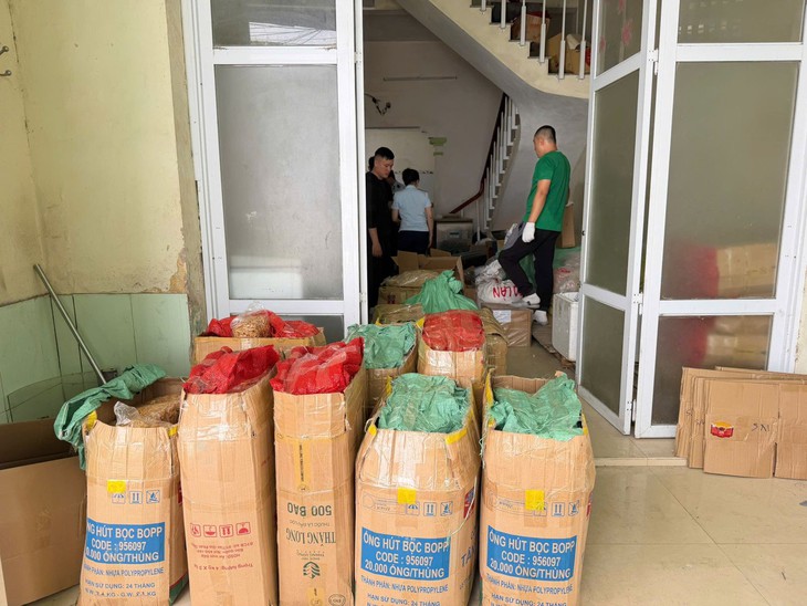Khởi tố Giám đốc bán hàng chục nghìn sản phẩm thực phẩm giả- Ảnh 1.