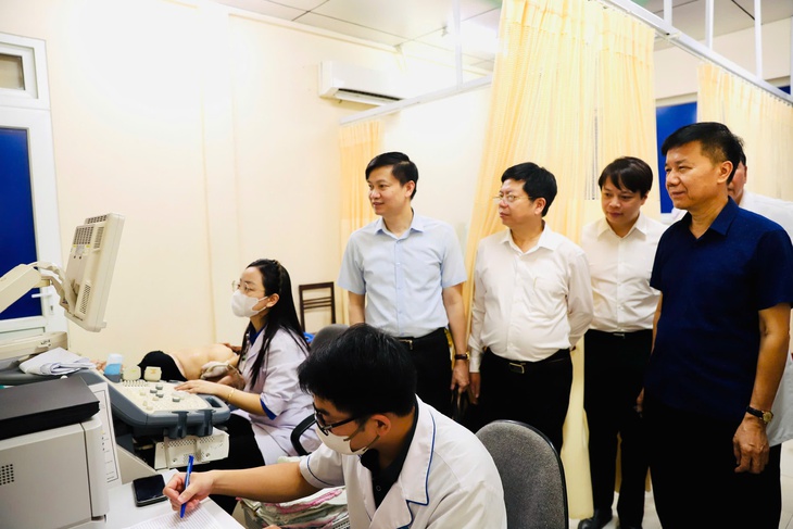 Thanh Hóa: Hơn 1.000 người dân được khám bệnh miễn phí và số hóa dữ liệu sức khỏe- Ảnh 5.