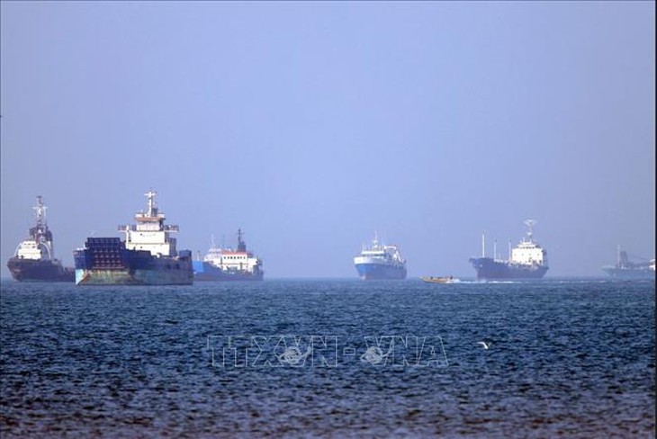 Iran lần đầu phóng tên lửa đạn đạo tấn công Israel giữa thỏa thuận ngừng bắn- Ảnh 3.