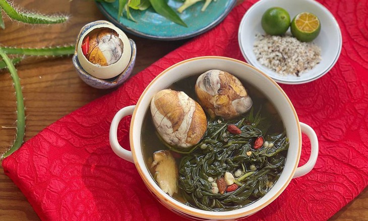 2 món ăn bài thuốc từ trứng vịt lộn giúp bồi bổ khí huyết- Ảnh 1.