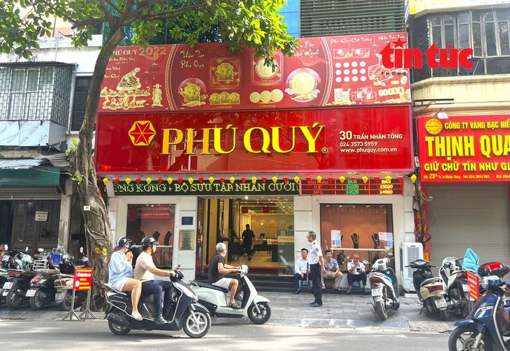 Giá vàng giảm sâu, chuyên gia cảnh báo tâm lý 'sợ bỏ lỡ bắt đáy'- Ảnh 2.