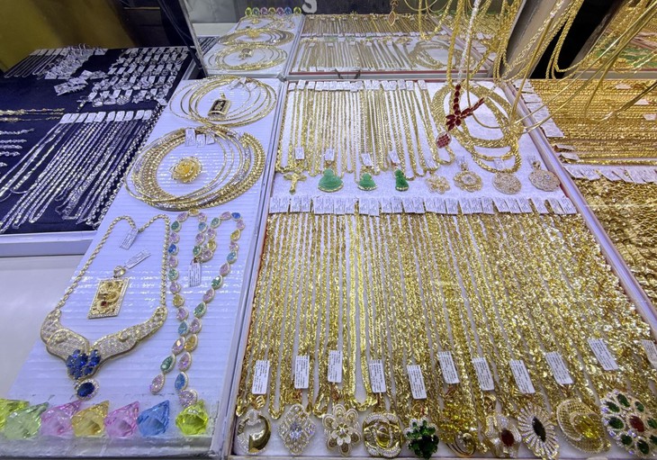 Giá vàng sáng 9/6 giằng co, chênh lệch mua - bán SJC hơn 5 triệu đồng/lượng- Ảnh 3.